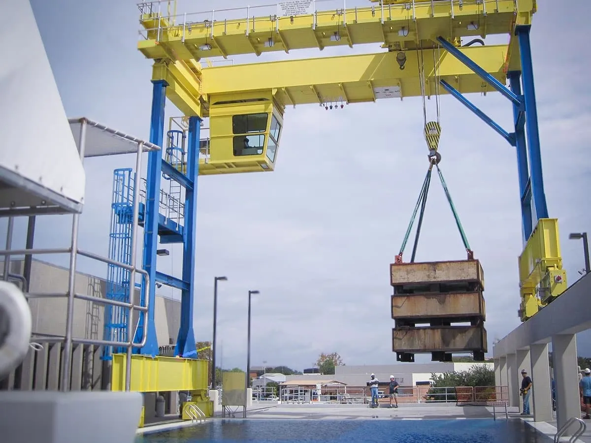 American Crane & Equipment Corporation logo